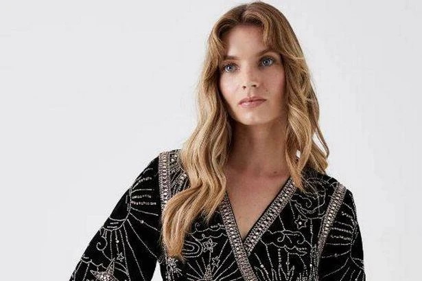 Debenhams shoppers 'feel amazing' in £199 Coast dress now reduced to £55