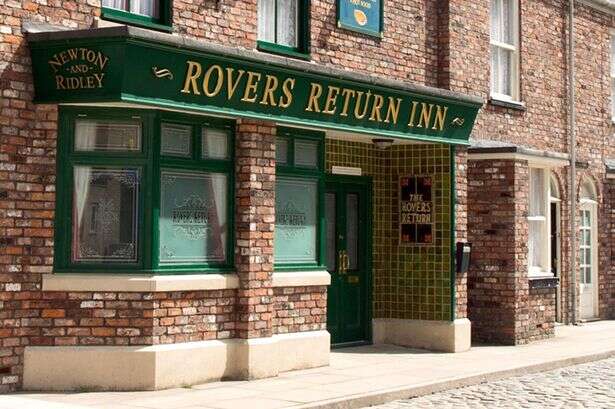 Corrie fans buzzing as 'classic character' returns to ITV soap after lengthy absence