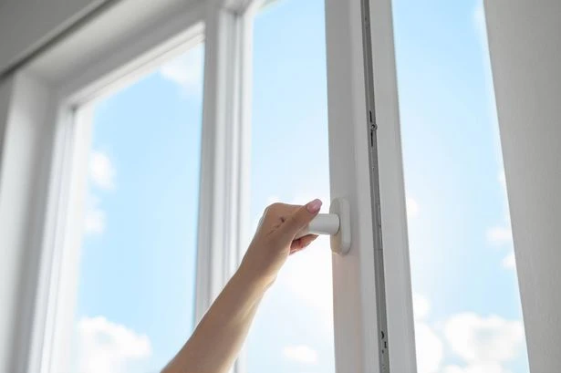 Brits told to keep windows and doors shut from 10am to 3pm because of one thing