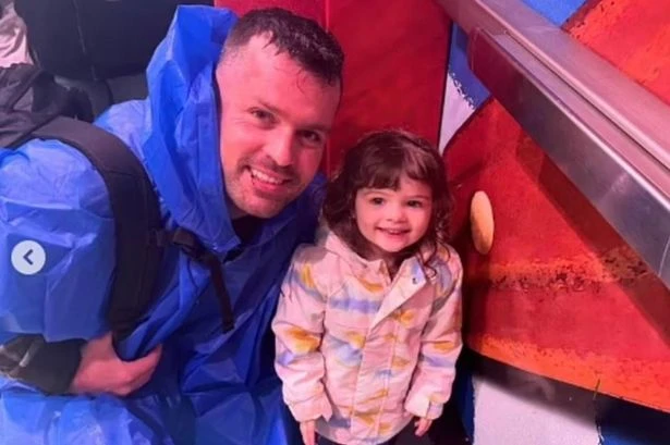 Dad who 'left girl, 2, to die in 43C car' goes on beach holiday with his two other kids