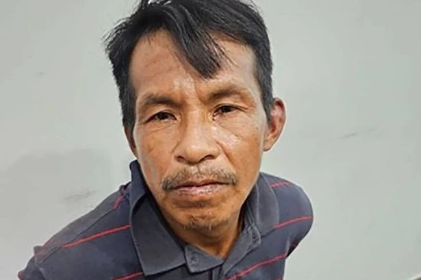 Angry mob burn man alive in street after he confesses to raping and murdering a child