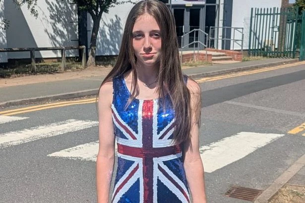 Schoolgirl isolated for wearing 'unacceptable' Geri Halliwell-inspired Union Flag dress