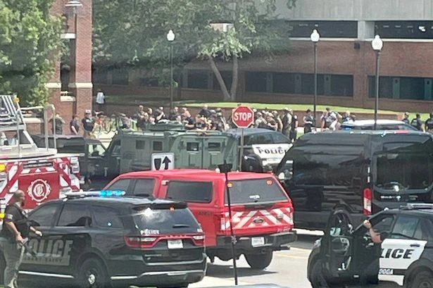 University of Tennessee 'gunman on loose' as people told 'run, hide, fight'