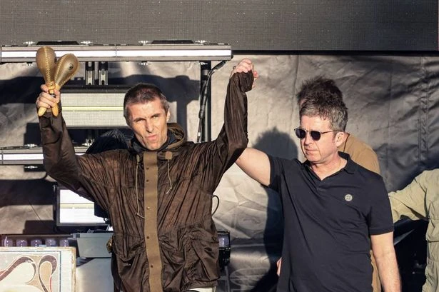 Liam Gallagher booed by Oasis fans as he makes controversial song dedication at Heaton Park