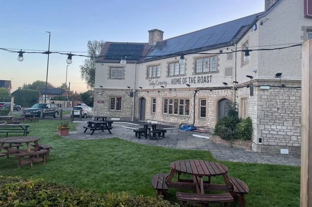Child screams as Toby Carvery roof collapses and roast dinners abandoned