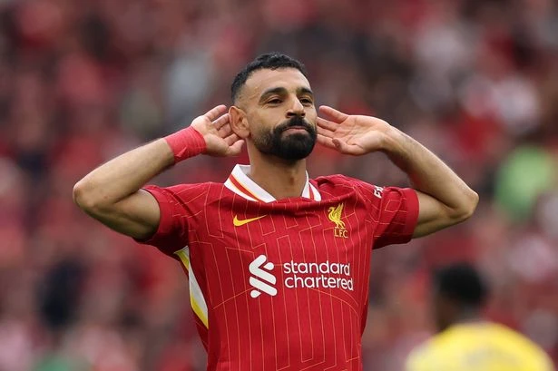 Liverpool transfer news: England star snubs Mohamed Salah as £40m exit door looms