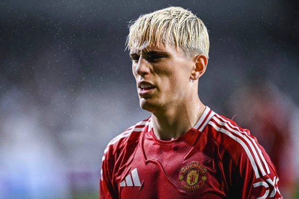 Alejandro Garnacho takes another ill-advised social media swipe at Man Utd as transfer looms