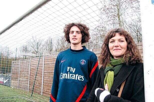 Man Utd have already been given eight-word transfer boost by Adrien Rabiot’s mum