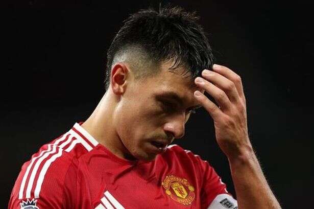 Lisandro Martinez shows true colours with gesture after Man Utd smashed 3-0 by Tottenham