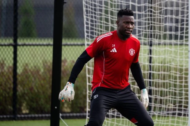 Ex-Man United goalkeeper could make a dramatic comeback transfer after Onana warning
