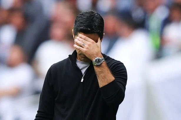 Arsenal fans show anger with 'Arteta Out' messages as transfer frustration boils over