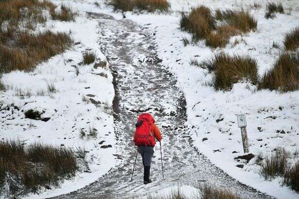 Snow to hit UK as Met Office warns of heavy rain and potential flooding this week