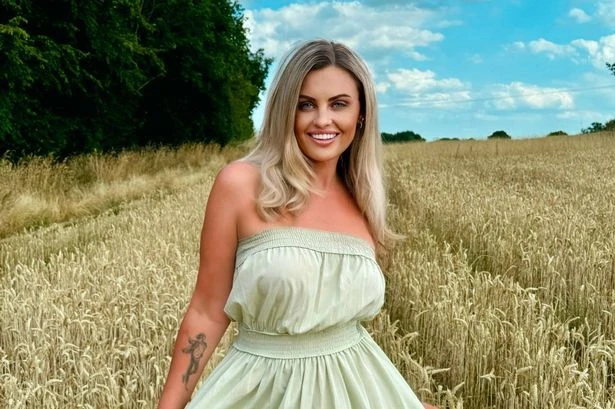 'I look hotter than my daughter, 20, as I turn 44 – she needs to step it up'