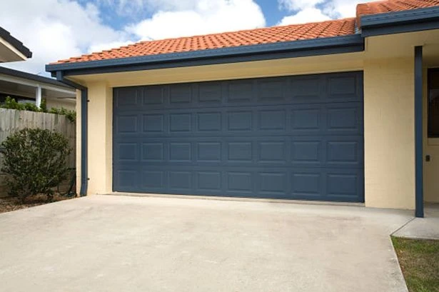 All drivers warned to park car in garage over epidemic sweeping the UK
