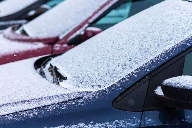 Drivers using popular method to defrost car windscreen will 'make problem worse'