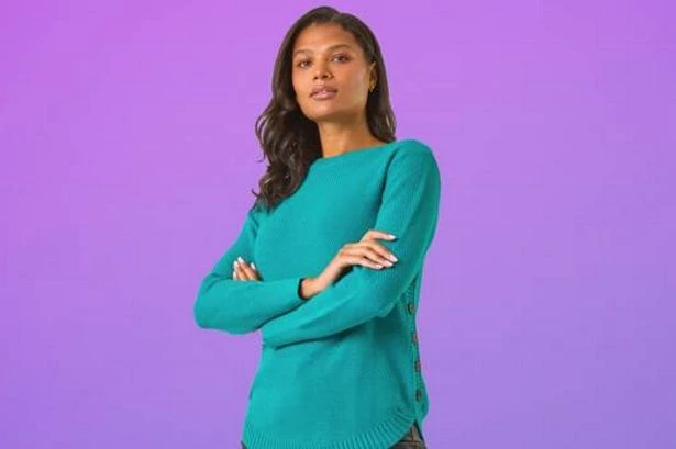 Roman's 38 jumper that's 'very flattering' and 'keeps you warm' comes in five colours