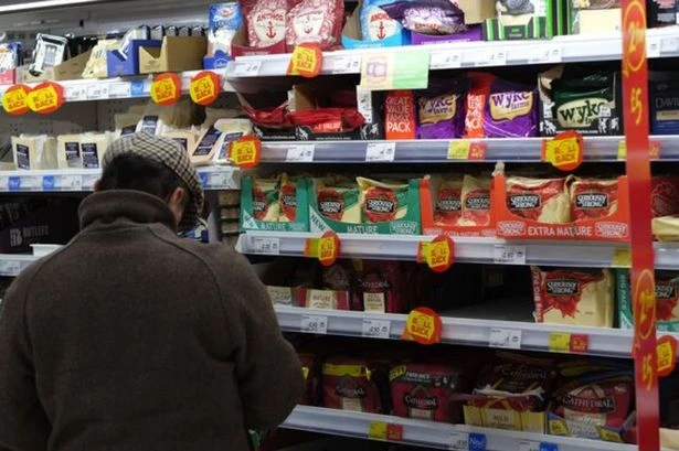 Major UK supermarket stops taking card payments with millions of customers warned