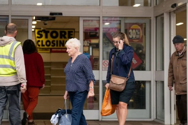 Major UK chain goes bust with thousands of workers set for £200 payment