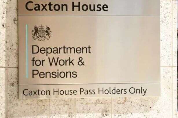 DWP sending out four payments on top of benefits wort £480