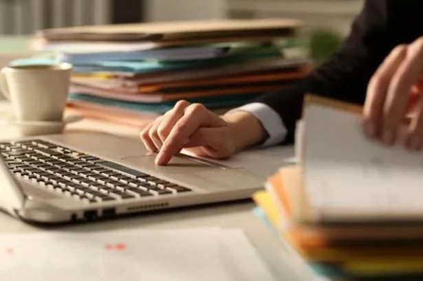 New employment contract rules in UK with thousands of workers issued blow