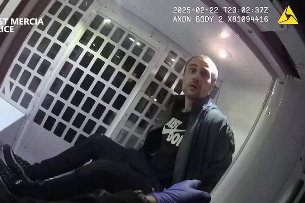 Thug attempts to carjack police with 'gun' made from Primark paper bag