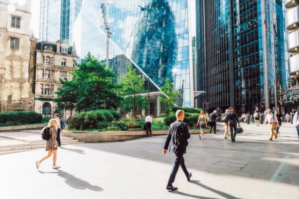 UK households being paid to walk to work in big shake-up