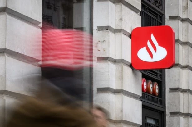 Santander issues warning after customers lose £3,742 from bank accounts