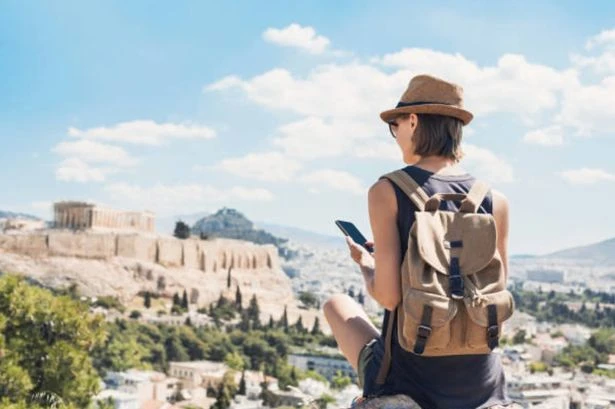 Nine mobile firms reduce roaming fees to £0 for millions of UK tourists