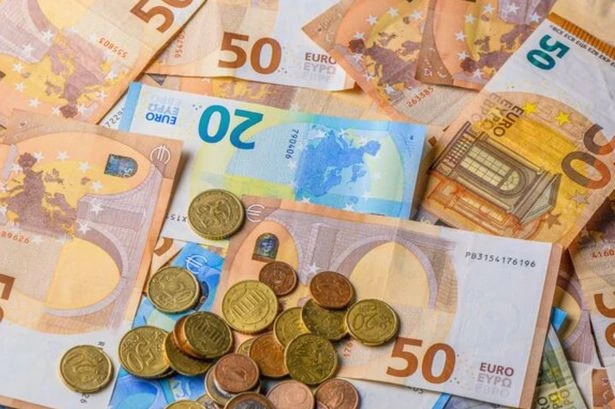 UK tourists urged to adhere to cash rule in Spain this summer