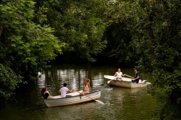 Six counties in England set to roast in 27C final mini-heatwave of year