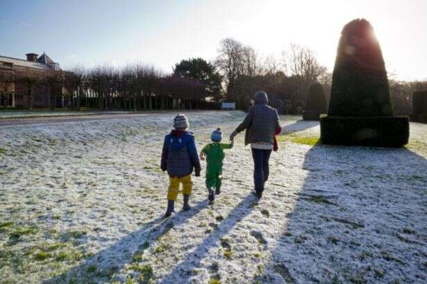 UK set to be 'smothered' by -15C snow with 17 counties hammered