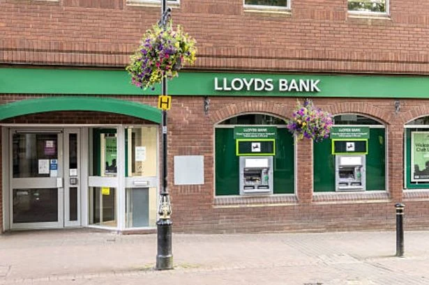 Lloyds Bank paying customers with four types of account free £185 bonus