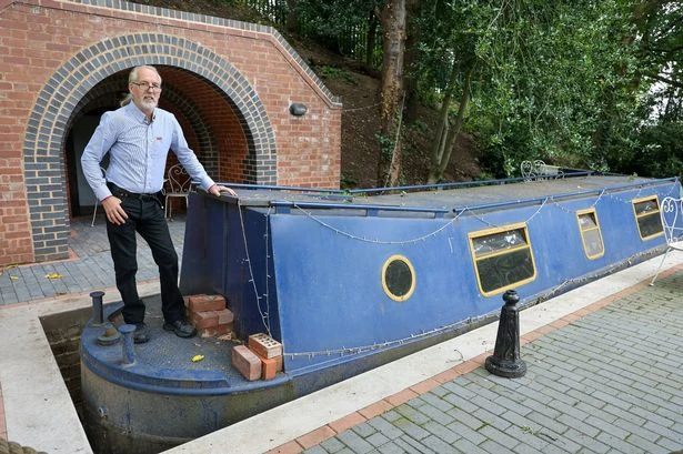Builder who put 'giant cupcake' in Midland garden 'forced to tear it down'
