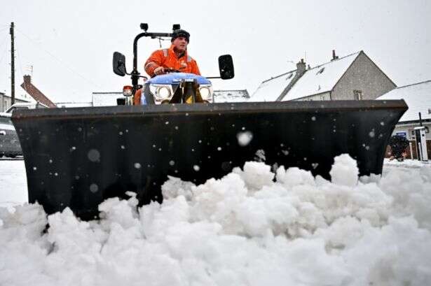 UK faces 220-mile snow blizzard and it'll begin in 48 hours' time