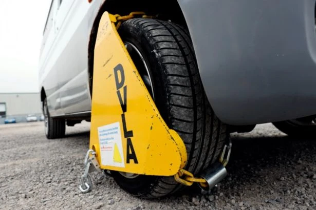 DVLA takes 28,000 off road over car tax issue - but drivers fight back