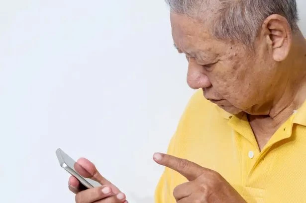 DWP issues warning for millions of benefits claimants who own mobile phones