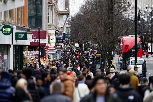 Universal Credit claimants in line for £150 bonus