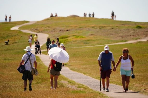 UK set to sizzle in 33C heatwave on 'three dates' before end of June