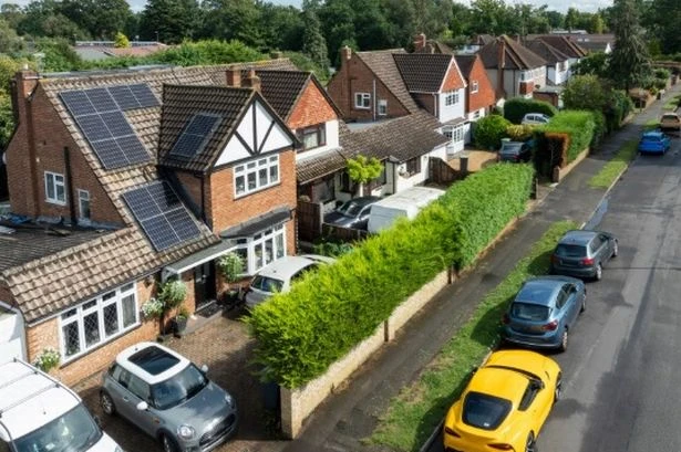 UK households urged to take photo of their driveways for free £300