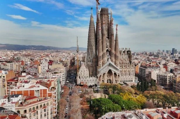 UK tourists in Spain debate leaving after 'one hour' with holidays ruined
