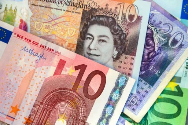 Warning for Jet2, TUI, Easyjet, Ryanair passengers taking credit or debit cards on flight