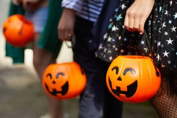 UK households risk £1,000 fine for childen trick-or-treating unsupervised