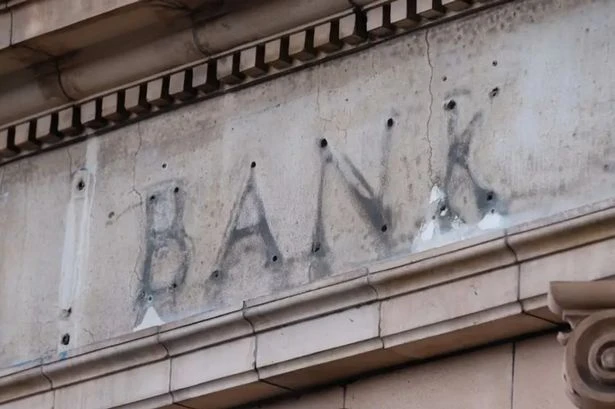 Santander, Lloyds, NatWest, Nationwide customers told to withdraw cash and 'be warned'