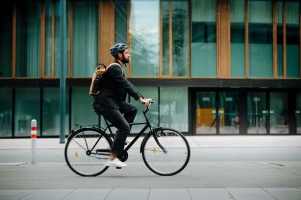 Cyclists and e-bike riders face £400 fine and criminal record for running red lights