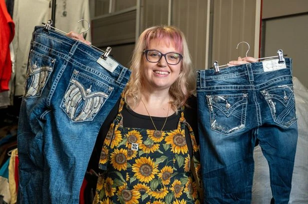 Mum leaves £43k teaching job to make money reselling on Vinted