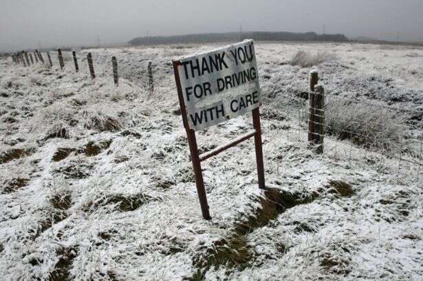 UK faces 66 hours of snow with three places 'worst hit' by flurries