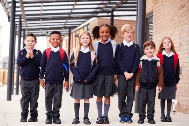 Thousands of parents getting £200 free cash help for school uniforms