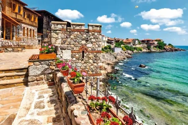 Foreign Office warns UK tourists have 'broken law' and says 'it makes no difference'