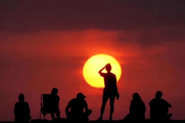 Exact date 25C mini-heatwave will arrive in UK and potentially rise to 31C