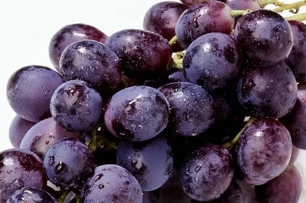Tesco, Aldi, Lidl, Morrisons, Sainsbury's and Asda shoppers urged to 'stock up' on red grapes